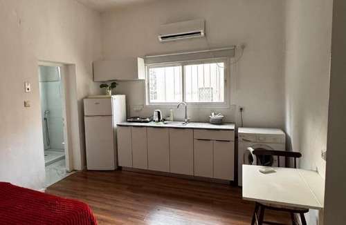 Haifa Apartment | Haifa Central Studio - High Floor & Great Value