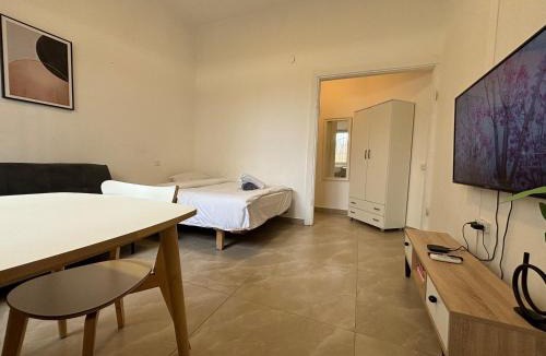 Tel Aviv Apartment | HaYarkon Seaside - Studio On The Beach By Vacay