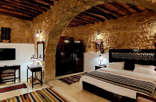 At-Taybeh Hotel | Hayat Zaman Hotel & Resort