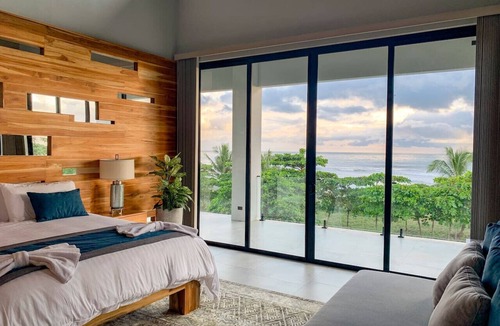 Playa Hermosa Villa | Hermosa Villa Luxury Oceanfront Pool Jacuzzi