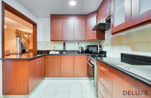 Jumeirah Beach Residence Apartment | High-floor 1BR Unit Close to Beach with Sea Views, Sadaf 6, Jumeirah Beach Residence by Deluxe Holiday Homes