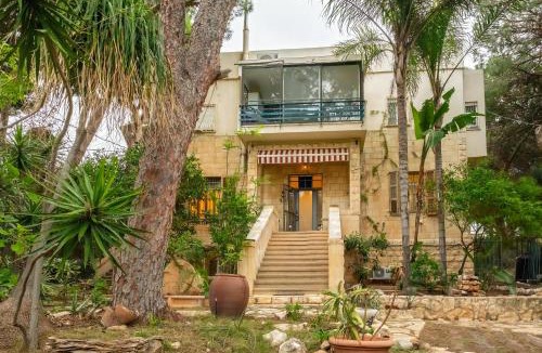 Haifa House | Historic Modern Home with Garden