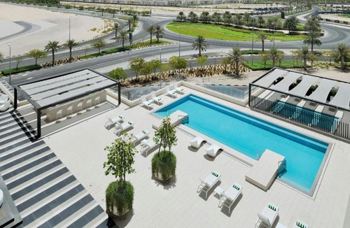 Dubai World Central Hotel | Holiday Inn Dubai Al-Maktoum Airport by IHG