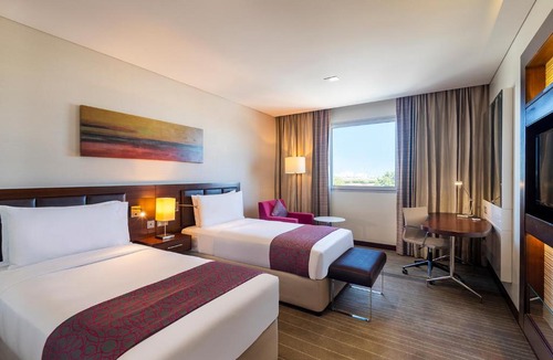 Muscat Hotel | Holiday Inn Muscat AlSeeb by IHG