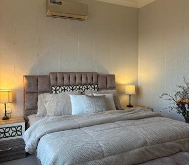 Suwailih Apartment | Home away from home with a Beautiful Balcony View 3 bedrooms 2 bathrooms