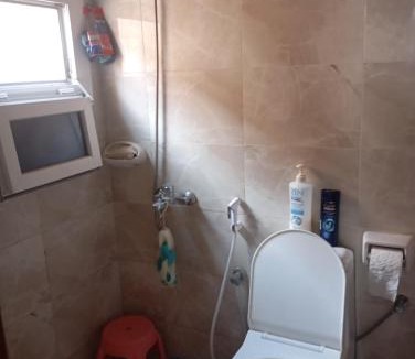 Al Ghubrah Ash Shamaliyyah Apartment | Home Room