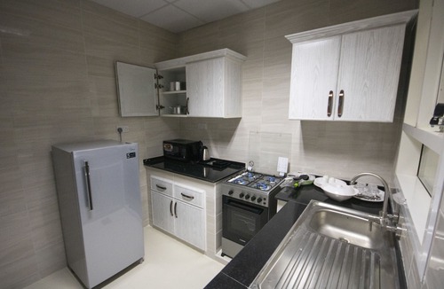 Azaiba Apartment | Home Station Hotel