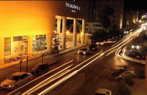 Al Swaifyeh Apartment | Homelike studio 13 mins away from downtown- steps to great food, cafes and shops