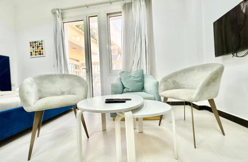 Jumeirah Village Triangle Apartment | Homes2Retreat - Modern Studio with Balcony in JVT