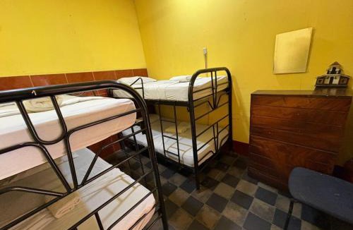 Leon Hostel | Hostal los Cheles