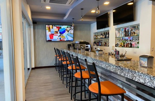 Barrio Las Playitas Hotel | Hotel Cayuga