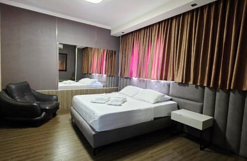 Rishon LeTsiyon Hotel | Hotel House