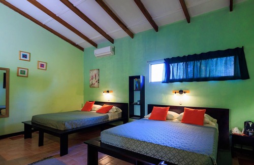 Cahuita Hotel | Hotel La Casa de las Flores Cahuita