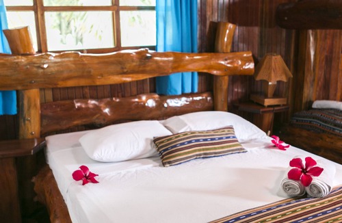Cahuita Hotel | Hotel La Isla Inn