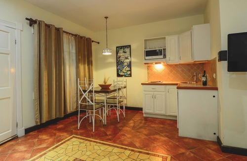 Santa Ana Hotel | Hotel Luisiana