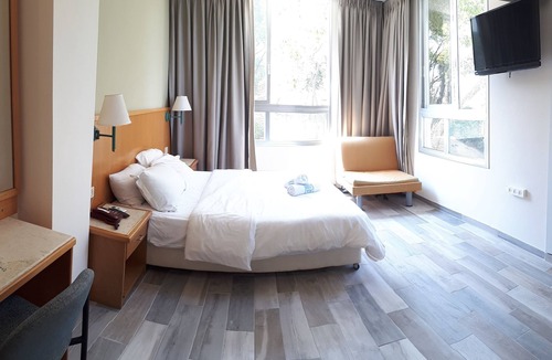 Haifa Hotel | Hotel Marom