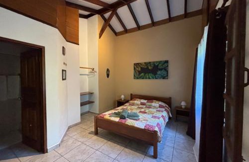Cahuita Hotel | Hotel Suizo Loco Lodge & Resort