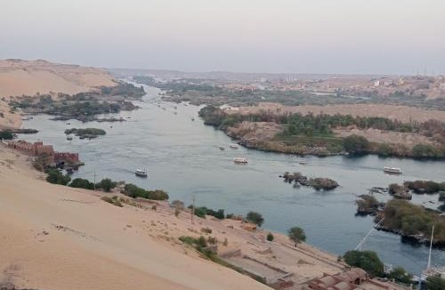 Aswan Boat Rental | Houseboat Hotel and Nile Cruises Zainoba