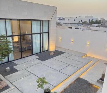 Dubai House | Hummingbird Dubai
