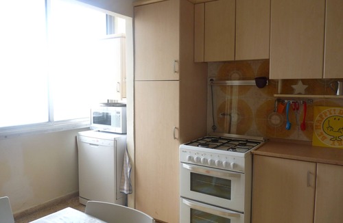 Netanya Apartment | Hyper Center Large kosher family apartment very clear clean