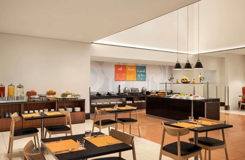 Al Muraqqabat Hotel | ibis Dubai Al Rigga