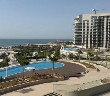 Mina Al Arab Apartment | Inter Home Coral - beach access