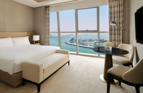 Abu Dhabi Hotel | InterContinental Residences Abu Dhabi by IHG