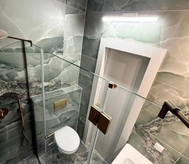 Haifa Apartment | Irooms770-Mamad downstairs