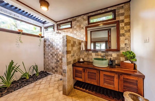 Little Corn Island Hotel | Island Hideaway Perfect for Nature-Loving Travelers, Onsite pool, Beach Access