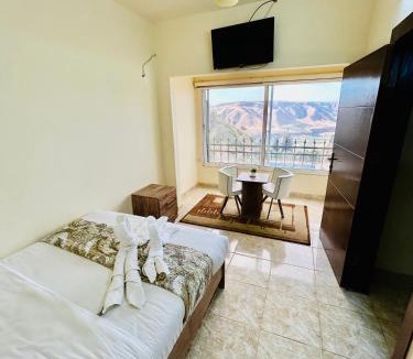 Umm Qais Hotel | Jadara view