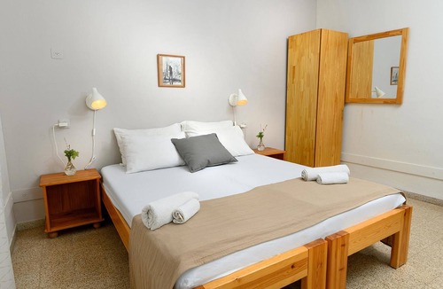 Kfar Ruppin House | Jordan Valley Birding Lodge