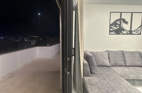 Suwailih Apartment | JRE Cozy Rooftop Near Al Services 24