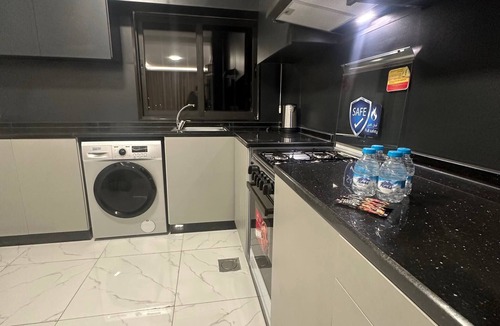 Suwailih Apartment | JRE Cozy Rooftop Near Al Services-23