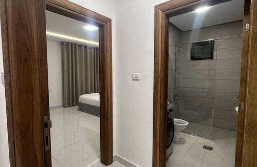 Suwailih Apartment | JRECozy Home Near All Services 22