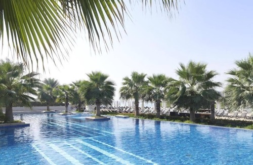 Al Maqta Apartment | Junior King Suite Near Department of Education AUH
