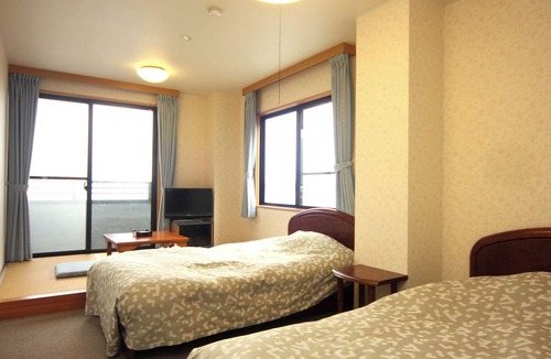 Mihama Hotel | Katsumiya