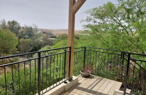 Merhav Am House | Kedem Mountain - Pool and Hot Tub in the Desert