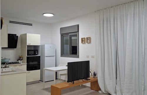 Kiryat Gat Apartment | Keren Home 2 Kiryat Gat Karmei Gat . fully equipped