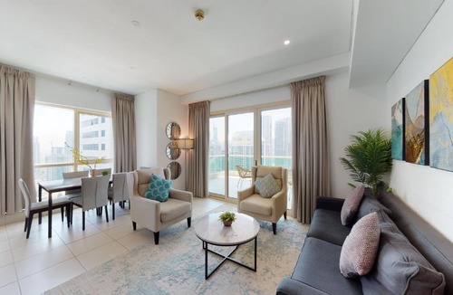 Dubai Marina Apartment | Key View - Royal Oceanic