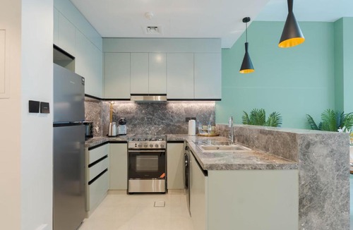 Dubai Apartment | KeyRock Living - Luxury Apartment with Pool & Gym