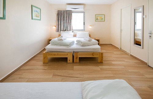 Inbar Bed & Breakfast | Kibbutz Inbar Country Lodging