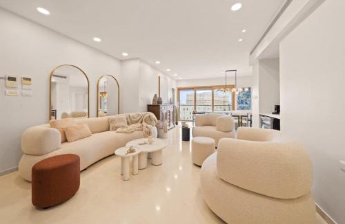 Mamilla Apartment | King David Residence Luxury 3 BD Pool Gym Parking