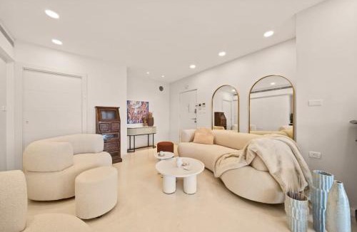 Mamilla Apartment | King David Residence Luxury 3 BD Pool Gym Parking