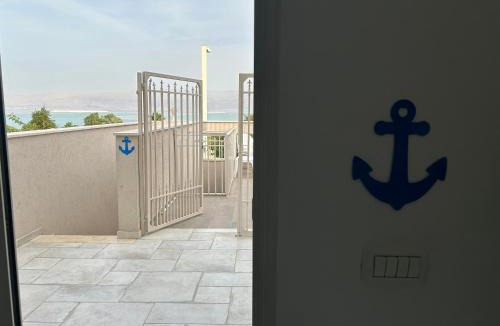 Neve Zohar Apartment | Kingdom of The deadsea crown collection