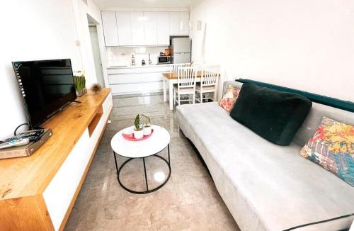Tiberias Old City Apartment | Kings Towers Blue Beach