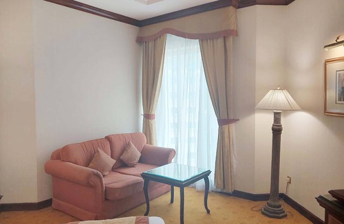 Al Muraqqabat Hotel | Knight Castle Hotel