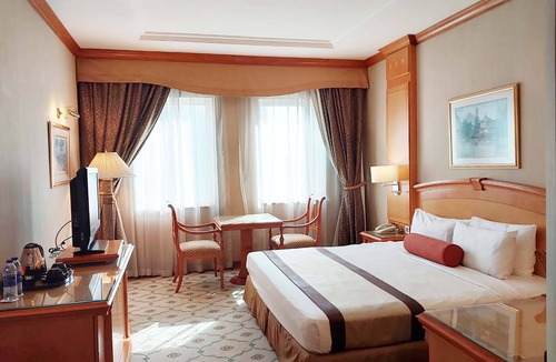 Al Muraqqabat Hotel | Knight Castle Hotel
