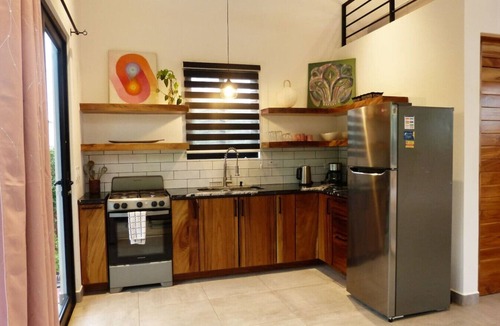 Nosara House | La Joya Cuarzo Rosa - Walk to Beach