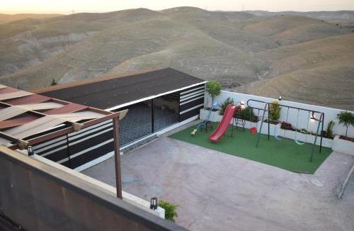 Al-Maghtas Ski Chalet | La mira chalet