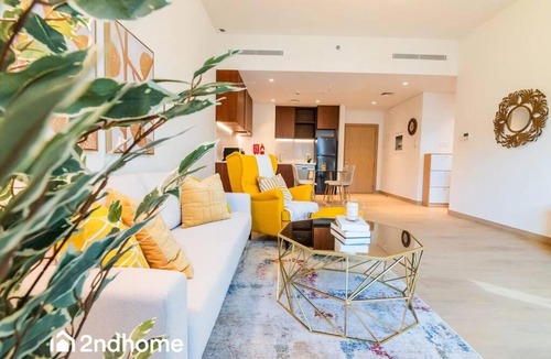 Dubai Apartment | La Rive Building 3 - Port De La Mer with Beach Access